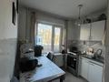 2-бөлмелі пәтер · 44 м² · 1/5 қабат, 14-шағынаудан 43, бағасы: 8.5 млн ₸ в Караганде, Алихана Бокейханова р-н