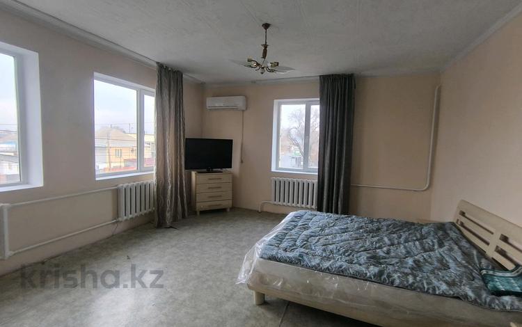 3-комнатная квартира · 60 м² · 2/2 этаж, Шевченко 60 — Северная за 120 000 ₸ в Талдыкоргане — фото 8