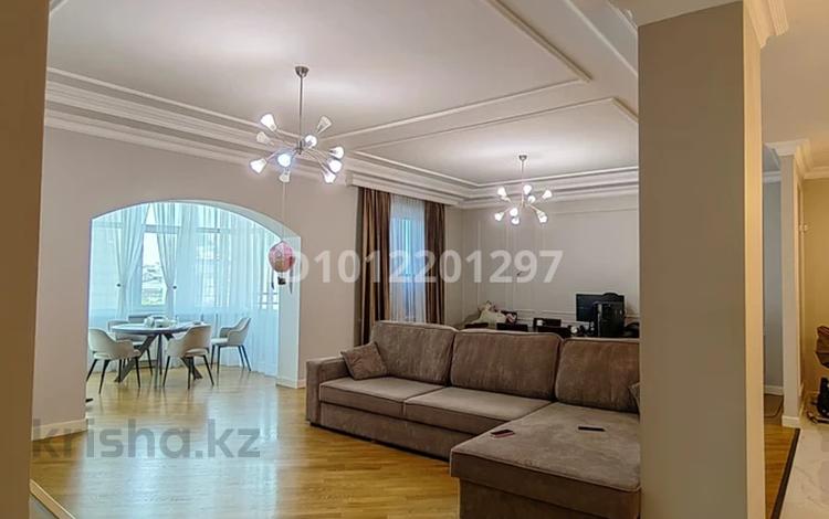 3-комнатная квартира · 170 м² · 7/17 этаж, Мкр. Самал-3 25 за 1 млн ₸ в Алматы, Медеуский р-н — фото 2