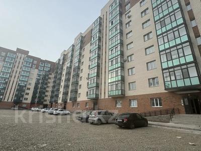 2-комнатная квартира, 72.4 м², 10/10 этаж, мкр Юго-Восток, Букетова 60а за 21 млн 〒 в Караганде, Казыбек би р-н