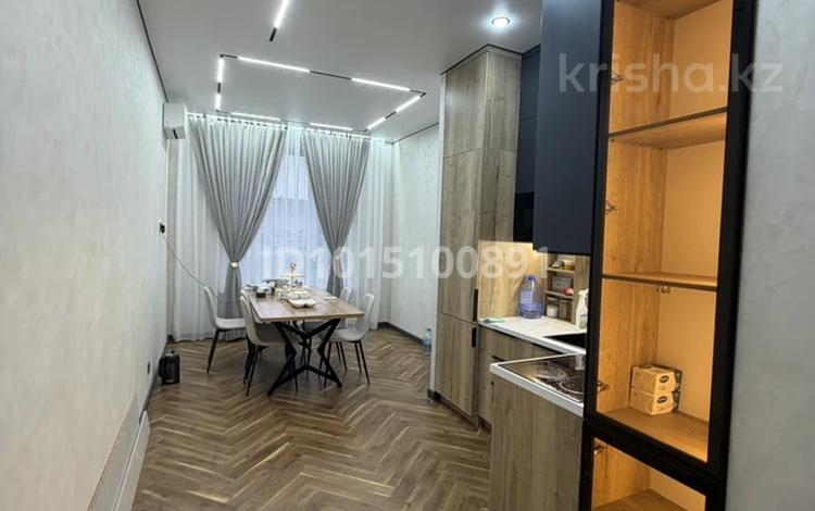 3-бөлмелі пәтер · 72 м² · 11/12 қабат, Толе Би 290/1, бағасы: 570 000 ₸ в Алматы, Алмалинский р-н — фото 2