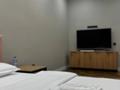 1-бөлмелі пәтер · 63 м² · 1/5 қабат, Желтоксан 1Б — Лазурный, бағасы: 20 000 ₸ в Уральске