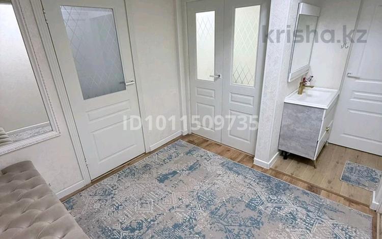 3-комнатная квартира · 75.7 м² · 1/5 этаж, мкр Сайрам 32 за 27.5 млн 〒 в Шымкенте, Аль-Фарабийский р-н — фото 13