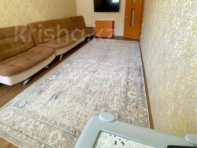 2-комнатная квартира · 44 м² · 1/5 этаж, Майкудук, Мкр Восток-2 8 за 13.5 млн ₸ в Караганде, Алихана Бокейханова р-н