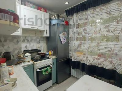 2-бөлмелі пәтер · 49 м² · 1/5 қабат, 12-шағынаудан 30, бағасы: 9.3 млн ₸ в Караганде, Алихана Бокейханова р-н