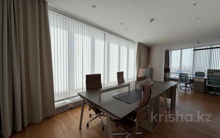 4-бөлмелі пәтер · 181 м² · 4/22 қабат, Аль-Фараби 77/3, бағасы: 395 млн ₸ в Алматы, Бостандыкский р-н — фото 4