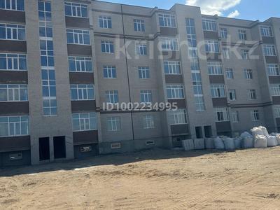 1-комнатная квартира · 43 м² · 1/5 этаж, мкр. Алтын орда 251в за 11 млн 〒 в Актобе