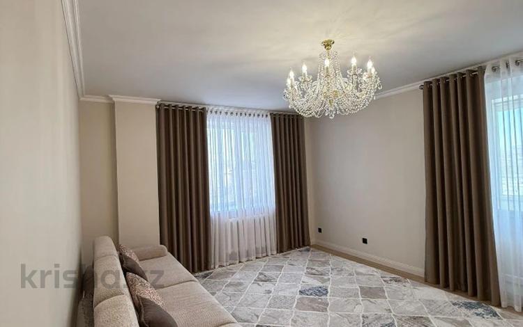 2-комнатная квартира · 62 м² · 3/15 этаж, Б. Момышулы 14 — ШИКАРАЯ КВАРТИРА!!! 2 ЗАСТЕКЛЕННЫЕ ЛОДЖИИ!!! РАЗДЕЛЬНЫЙ САНУЗЕЛ!!! за 35.5 млн ₸ в Астане, Алматы р-н — фото 2