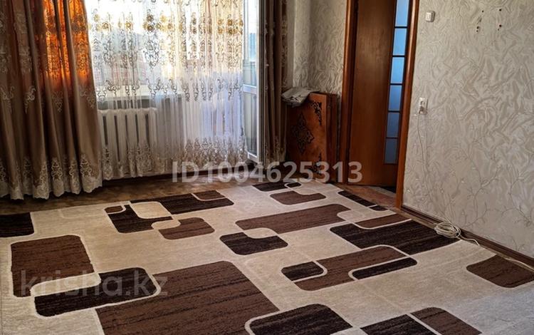 3-комнатная квартира · 48 м² · 5/5 этаж, Майкудук, 16й микрорайон 2 за 12 млн ₸ в Караганде, Алихана Бокейханова р-н — фото 2