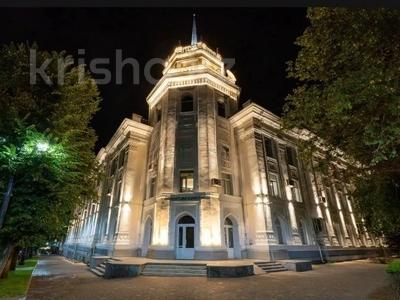 5-комнатная квартира · 156 м² · 3/4 этаж, Назарбаева 113 — Толе би за 139 млн ₸ в Алматы, Алмалинский р-н