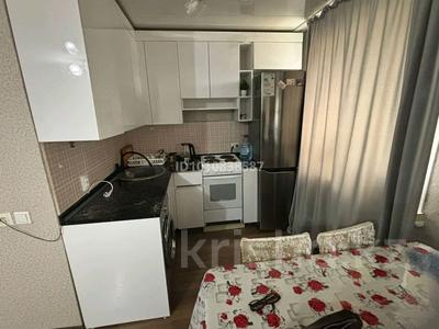 2-бөлмелі пәтер · 43 м² · 5/5 қабат, Назарбаева 11/2 — Космическая-Амре Кашаубаева, бағасы: 4 000 ₸ в Усть-Каменогорске, Ульбинский