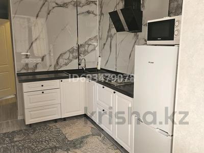 3-комнатная квартира · 97 м² · 1/5 этаж, 15-й мкр 39 — Набережная за 20 000 ₸ в Актау