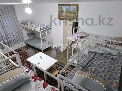 2-бөлмелі пәтер · 100 м² · 1/2 қабат, Арыс 45 — Жібек жолы парк жакта, бағасы: 15 000 ₸ в Туркестане