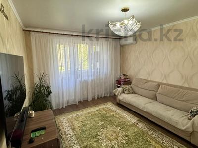 3-комнатная квартира · 56 м² · 2/5 этаж, Камзина 20 за 15.3 млн ₸ в Аксу