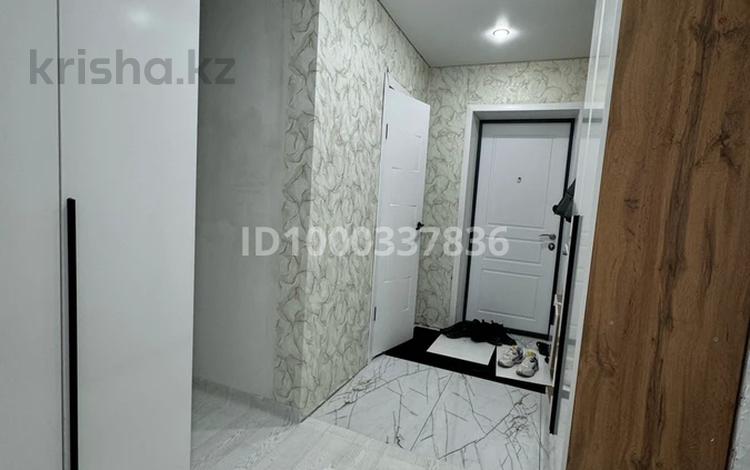 2-комнатная квартира · 66 м² · 9/9 этаж, Физкультурная 4а за 300 000 ₸ в Семее — фото 2