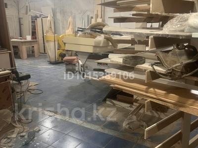Свободное назначение, магазины и бутики, склады, общепит, салоны красоты, бани, гостиницы и зоны отдыха, медцентры и аптеки, образование, развлечения · 200 м² за 450 000 ₸ в Астане, р-н Байконур