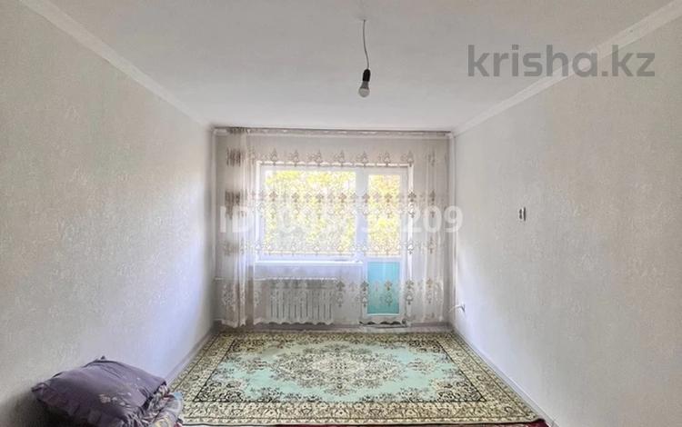 2-комнатная квартира · 40 м² · 2/5 этаж, 1 микрорайон 4 за 8.5 млн ₸ в  — фото 2
