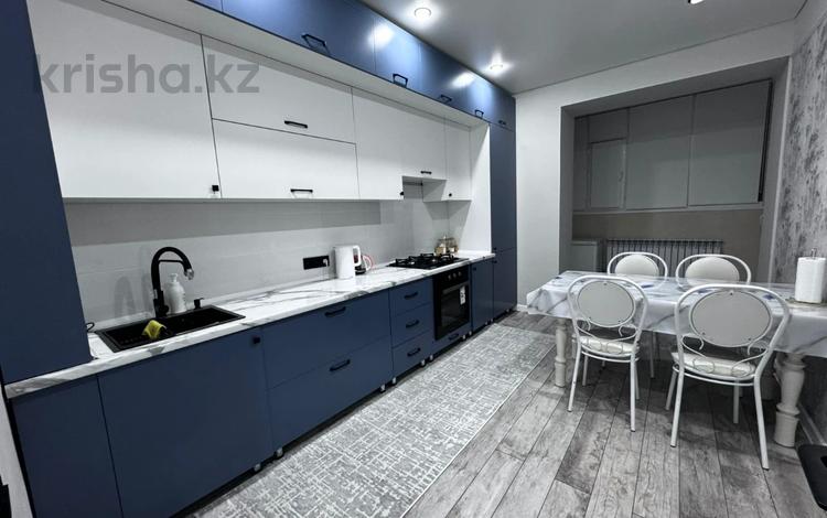 3-бөлмелі пәтер · 95 м² · 1/5 қабат, шернияз 63, бағасы: 32 млн ₸ в Актобе — фото 2