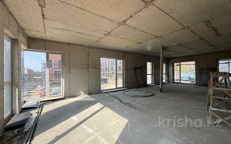4-бөлмелі пәтер · 126.8 м² · 2/3 қабат, Аль- Фараби 116/31-56, бағасы: 140 млн ₸ в Алматы, Медеуский р-н — фото 2