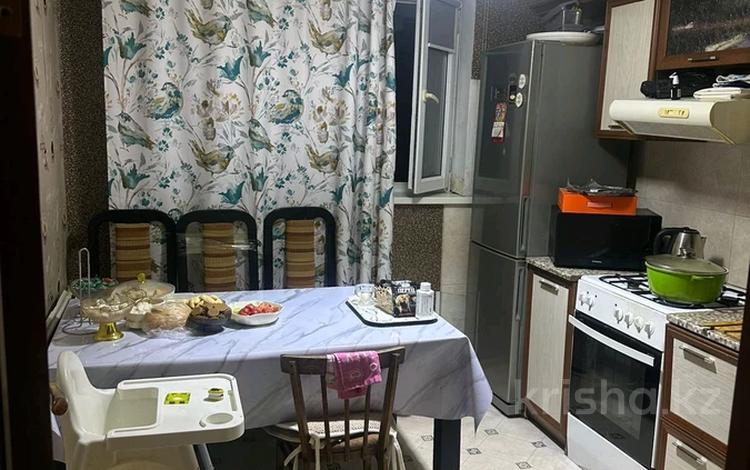 3-комнатная квартира · 60 м² · 5/5 этаж, Мамай батыр көшесі — Қабанбай батыр көшесі за 230 000 ₸ в Семее — фото 2
