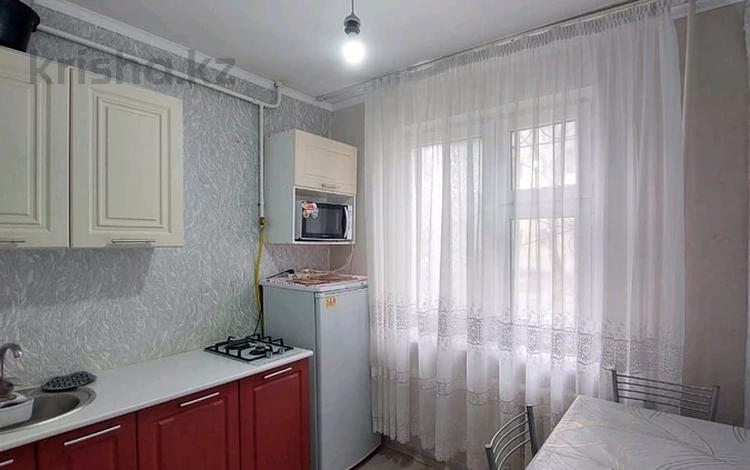 1-комнатная квартира, 30.3 м², 1/5 этаж, Мухита за 10.5 млн 〒 в Уральске — фото 2