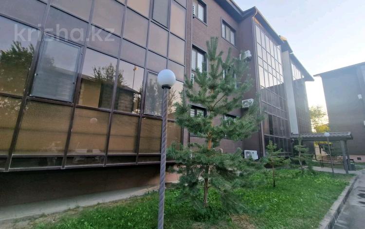 3-бөлмелі пәтер · 92 м² · 1/3 қабат, Курылысшы 19/19, бағасы: 43 млн ₸ в Конаеве — фото 2