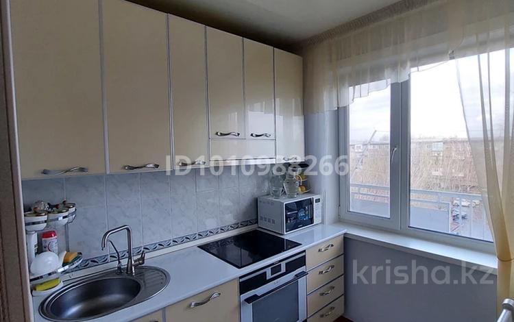2-бөлмелі пәтер · 48 м² · 5/5 қабат, Беркимбаева 184 А — 22 мкр, бағасы: 10.5 млн ₸ в Экибастузе — фото 2
