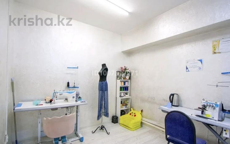 Свободное назначение, офисы, магазины и бутики, склады, салоны красоты, медцентры и аптеки, образование, кабинеты и рабочие места, студии · 20 м² за 125 000 〒 в Алматы, Бостандыкский р-н — фото 2