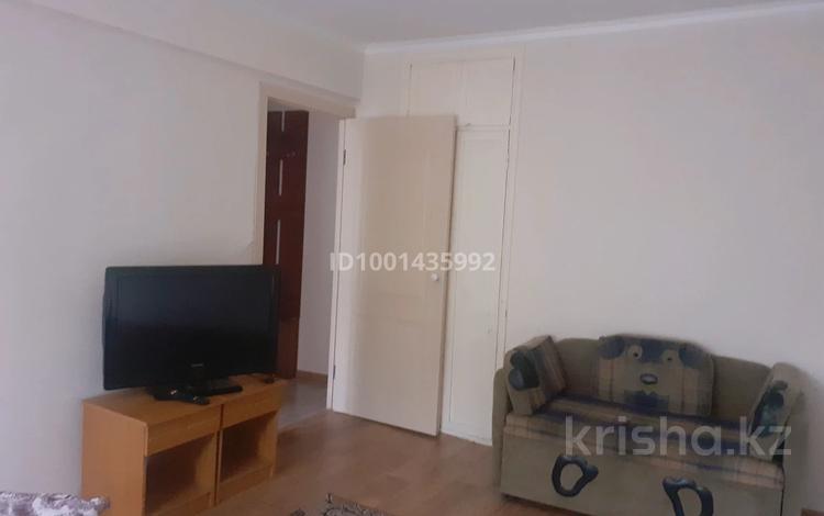 1-комнатная квартира · 30 м² · 2/5 этаж, Космическая за 8 000 ₸ в Усть-Каменогорске — фото 3