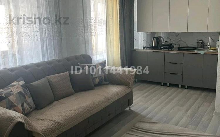 2-бөлмелі пәтер · 45 м² · 3/5 қабат, Б.Абая 31, бағасы: 15 000 ₸ в  — фото 2