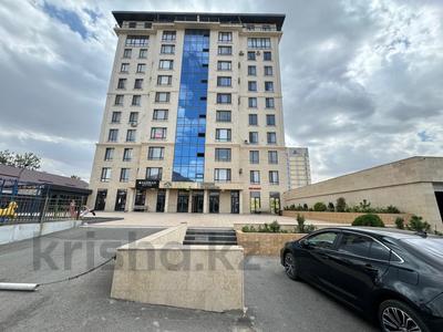 3-комнатная квартира, 104 м², 4/10 этаж, 17-й микрорайон, Рыскулова за 55 млн 〒 в Шымкенте, Енбекшинский р-н