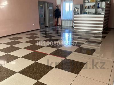 Магазины и бутики, склады, общепит, салоны красоты, бани, гостиницы и зоны отдыха, медцентры и аптеки, развлечения · 100 м² за 500 000 ₸ в Астане, Сарыарка р-н