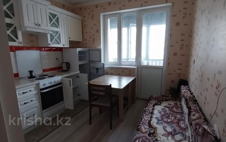 1-комнатная квартира, 38 м², 4/9 этаж помесячно, Аль-Фараби 34/3 — Улы Дала за 130 000 〒 в Астане, Есильский р-н — фото 11