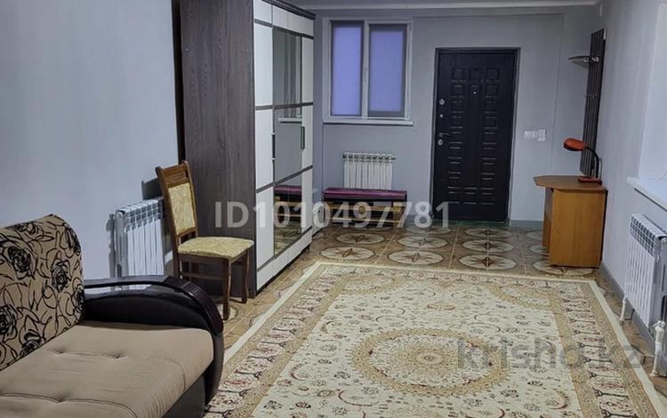 Отдельный дом · 2 комнаты · 65 м², мкр 5 34 — Индустриальная за 130 000 ₸ в Актобе — фото 2