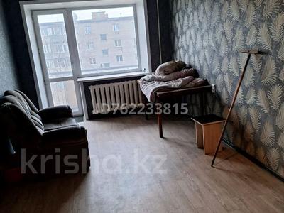 2-бөлмелі пәтер · 43 м² · 4/5 қабат, Каржаубайулы 320 1, бағасы: 15 млн ₸ в Семее