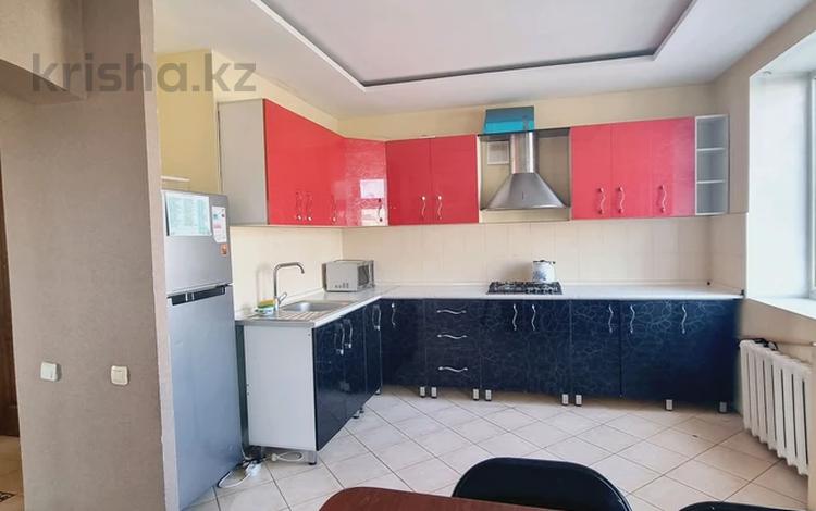 3-комнатная квартира · 93 м² · 5/5 этаж, мкр Нурсат 236 за 150 000 〒 в Шымкенте, Каратауский р-н — фото 2