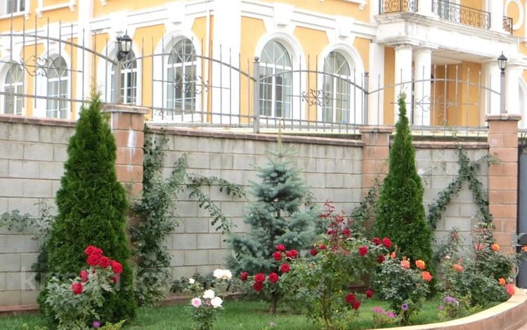 Отдельный дом · 10 комнат · 600 м² · 15 сот., мкр Юбилейный — Ондасынова за 2.5 млн ₸ в Алматы, Медеуский р-н — фото 2