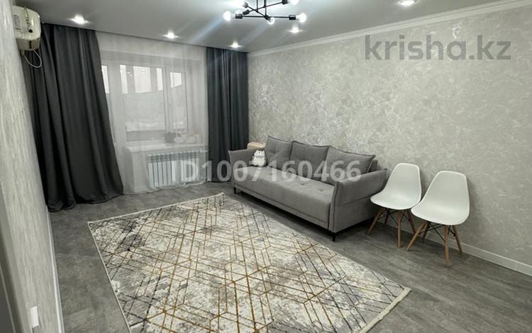 1-комнатная квартира · 34 м² · 5/5 этаж, Скоробогатова — Посередине Алем плазы,Галактики за 150 000 ₸ в Уральске — фото 3