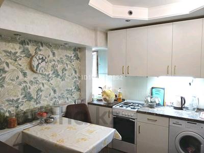 2-бөлмелі пәтер · 48 м² · 2/5 қабат, мкр Алатау (ИЯФ), бағасы: 21.5 млн 〒 в Алматы, Медеуский р-н