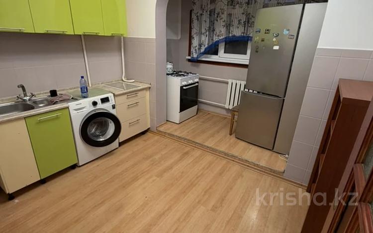 3-комнатная квартира · 70 м² · 6/9 этаж, мкр Аксай-4 за 44.5 млн ₸ в Алматы, Ауэзовский р-н — фото 2