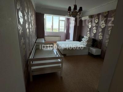 3-бөлмелі пәтер · 120 м² · 6/8 қабат, Санкибай батыра 28в, бағасы: 350 000 〒 в Актобе