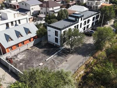 Свободное назначение, офисы, магазины и бутики, салоны красоты, фитнес и спорт, медцентры и аптеки, образование, развлечения, конференц-залы, кабинеты и рабочие места, студии · 700 м² за 6 млн ₸ в Алматы, Бостандыкский р-н