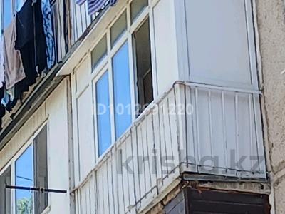 2-бөлмелі пәтер · 45.5 м² · 4/5 қабат, мкр Самал 27, бағасы: 12 млн ₸ в Таразе