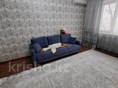 2-комнатная квартира · 60 м² · 5/5 этаж, мкр Айнабулак-4, Макатаева за 34.5 млн ₸ в Алматы, Жетысуский р-н