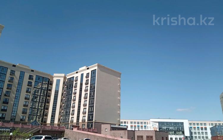1-комнатная квартира · 50 м² · 5/8 этаж, мкр Нурсая, Абулхаир-Хана 41 за 220 000 ₸ в Атырау — фото 2