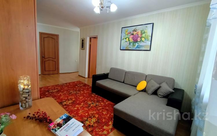 2-комнатная квартира, 48 м², 2/5 этаж посуточно, проспект Нурсултана Назарбаева 65 за 10 000 〒 в Кокшетау — фото 2
