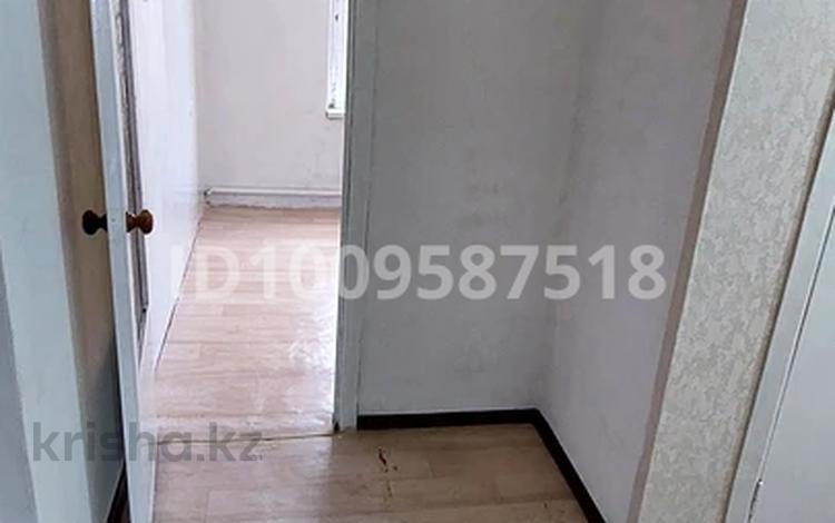 3-комнатная квартира · 66 м² · 5/5 этаж, Строительный 10 — Находится возле баня за 15 млн ₸ в Аксукенте — фото 2