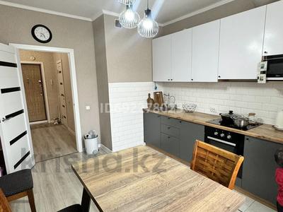 2-комнатная квартира, 65 м², 6/16 этаж, шахтёров 52 — старая корзина, степной 3 за 27 млн 〒 в Караганде