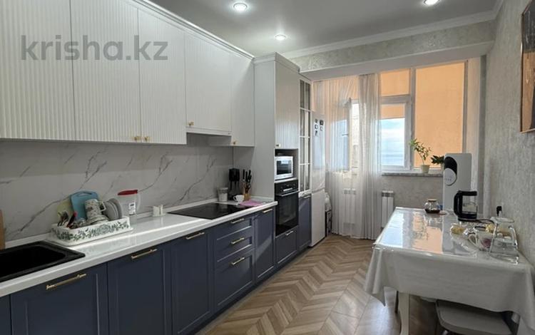 2-комнатная квартира · 76 м² · 6/16 этаж, 17-й мкр 3 за 33 млн ₸ в Актау — фото 2