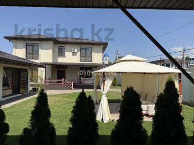 Отдельный дом · 6 комнат · 250 м² · 10 сот., мкр Думан-2, Даркенбаева 4 за 170 млн ₸ в Алматы, Медеуский р-н